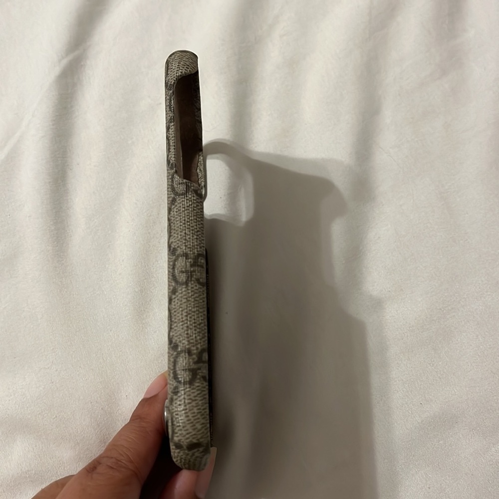 Gucci Phone Case - Picture 4 of 10